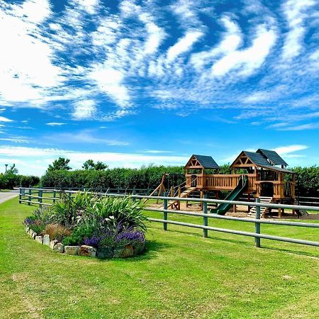 Pentire Coastal Holiday Park Бюд Екстериор снимка