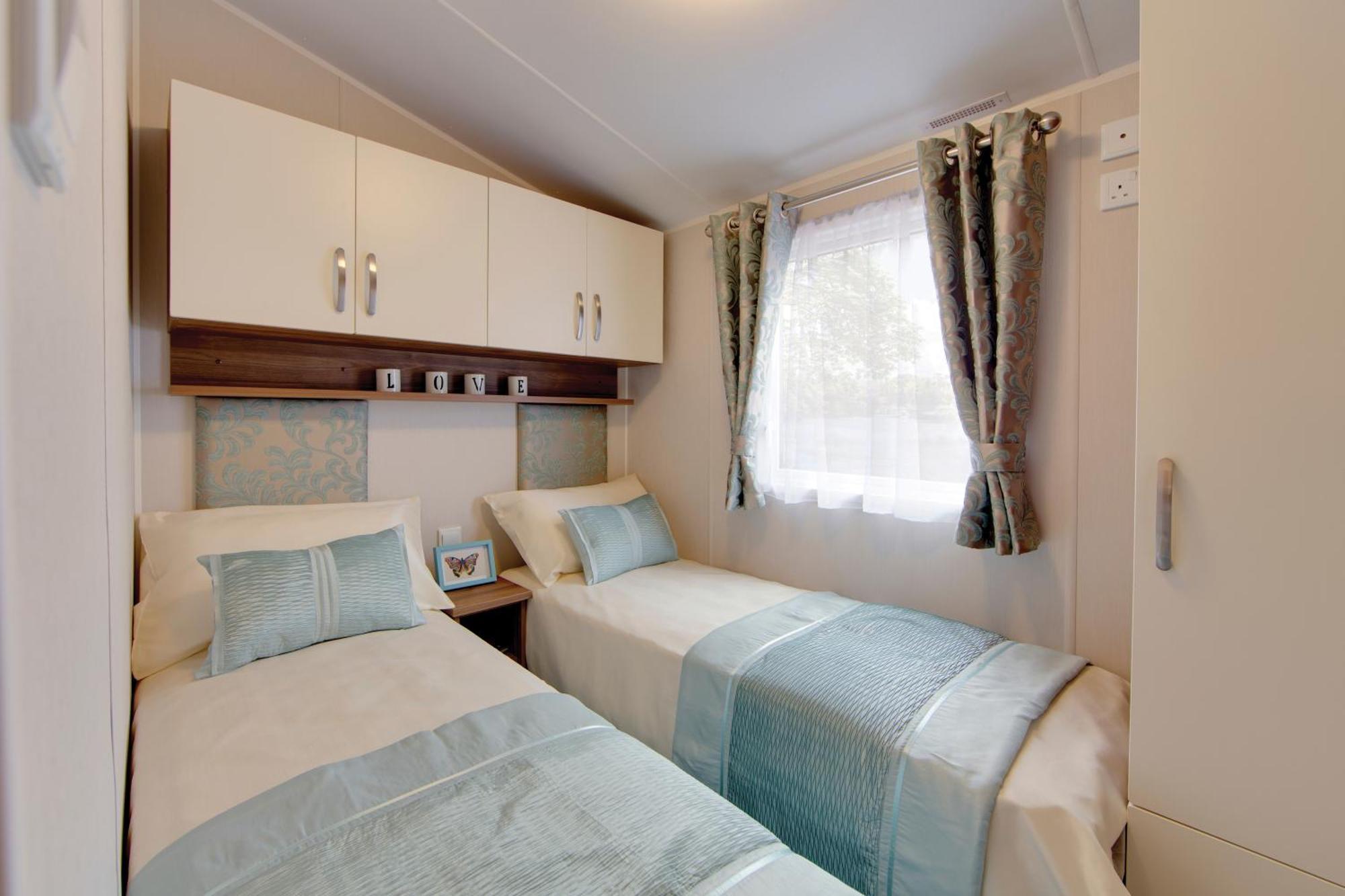 Pentire Coastal Holiday Park Бюд Стая снимка